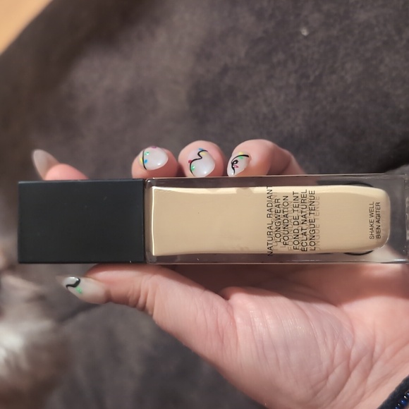 NARS Natural Radiant Longwear Foundation in the Shade Light 3 Gobi - Picture 3 of 7